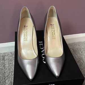 E! Live From The Red Carpet Metallic Elegant Silver Heels